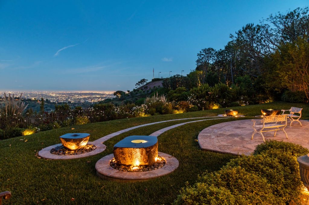 View Stunning Malibu Luxury Homes for Sale
